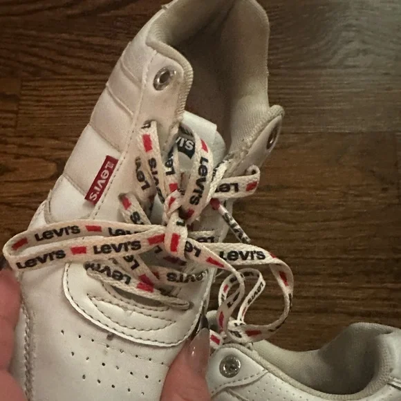 LEVI’S vintage white sneakers - Picture 6 of 7